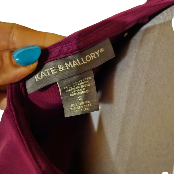 NWOT Kate & Mallory Ruffled Dress Size Small - Picture 3 of 4